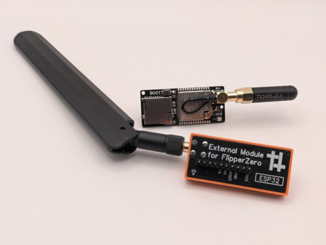 Модуль ESP32 Marauder с внешней антенной — изображение 8
